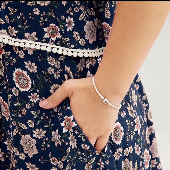 Bandana Print Spaghetti Strap Pocket Ruffles Asymmetrical Hem Maxi Dress - Picture 2 of 3